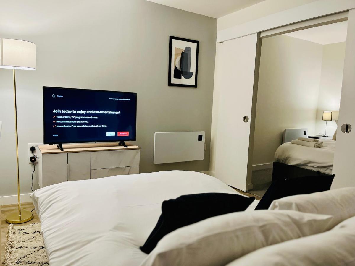 Fantastic One Bedroom Apartment Near Old Trafford Stadium Manchester Exterior photo